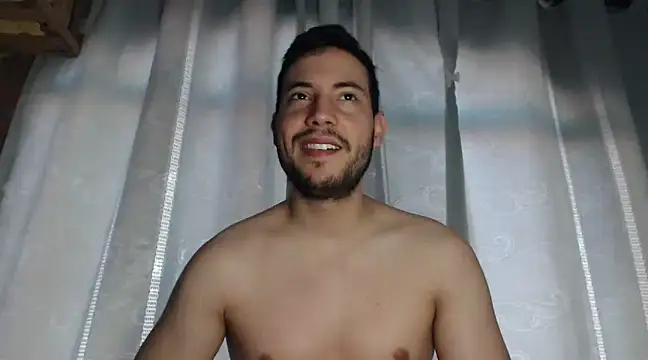 Snapshot of Armando_2002 chatting on January 2025 02:37:01 PM Armando 2002 online show from January 2025 02:37:01 PM