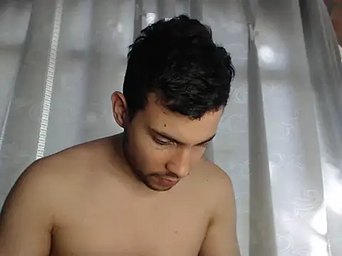 Snapshot of Armando_2002 chatting on January 2025 08:02:01 PM Armando 2002 online show from January 2025 08:02:01 PM