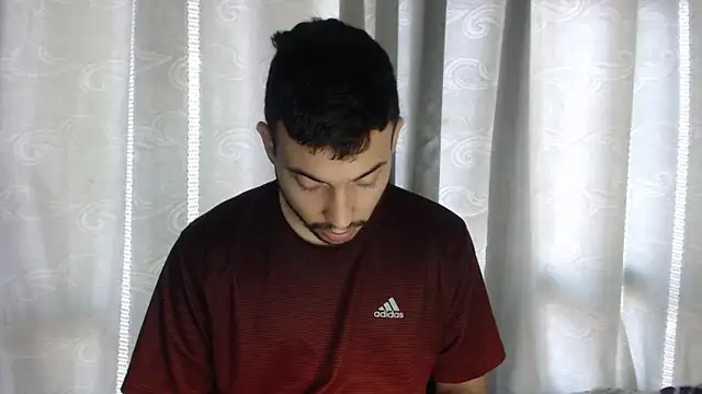 Snapshot of Armando_2002 chatting on February 2025 12:50:01 PM Armando 2002 online show from February 2025 12:50:01 PM