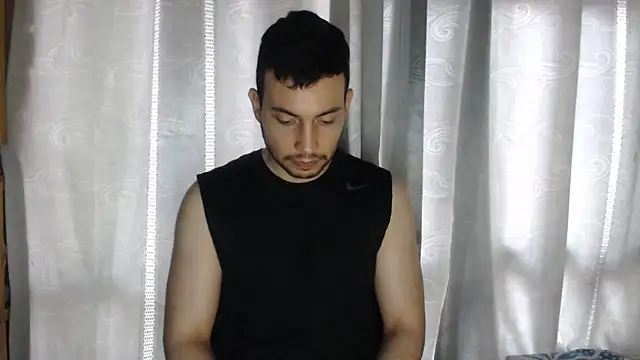 Snapshot of Armando_2002 chatting on February 2025 03:49:02 PM Armando 2002 online show from February 2025 03:49:02 PM