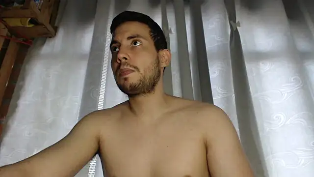 Snapshot of Armando_2002 chatting on March 2025 06:01:02 PM Armando 2002 online show from March 2025 06:01:02 PM