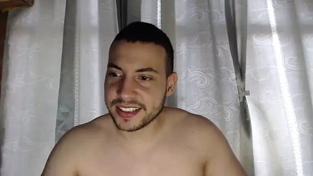 Snapshot of Armando_2002 chatting on May 2026 05:29:01 PM Armando 2002 online show from May 2026 05:29:01 PM