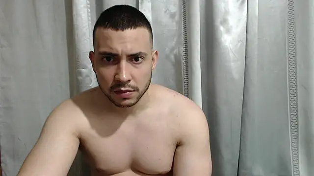 Snapshot of Armando_2002 chatting on May 2026 02:40:01 AM Armando 2002 online show from May 2026 02:40:01 AM