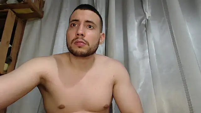 Snapshot of Armando_2002 chatting on May 2026 05:03:01 AM Armando 2002 online show from May 2026 05:03:01 AM