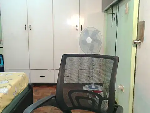 Ezradeliciosa online show from February 2026 02:29:01 AM