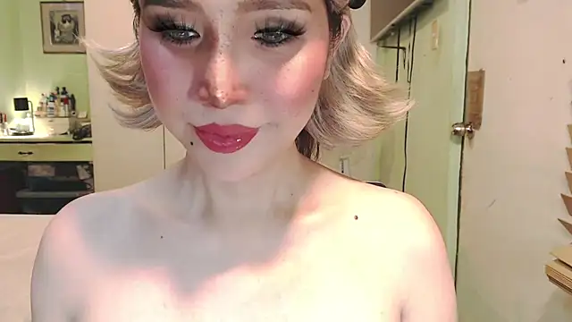 Snapshot of Ezradeliciosa chatting on May 2026 01:00:01 AM Ezradeliciosa online show from May 2026 01:00:01 AM