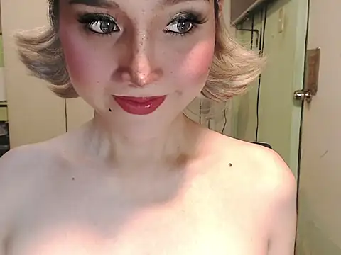 Snapshot of Ezradeliciosa chatting on May 2026 02:51:02 AM Ezradeliciosa online show from May 2026 02:51:02 AM