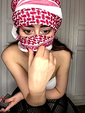 Snapshot of arabiaAna chatting on September 2025 12:49:01 AM arabiaAna online show from September 2025 12:49:01 AM