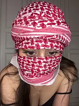 Snapshot of arabiaAna chatting on October 2025 11:43:01 AM arabiaAna online show from October 2025 11:43:01 AM