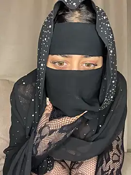 Snapshot of arabiaAna chatting on November 2025 05:29:02 PM arabiaAna online show from November 2025 05:29:02 PM