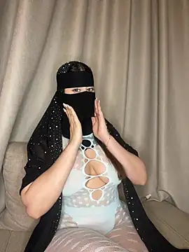 Snapshot of arabiaAna chatting on April 2026 12:30:02 AM arabiaAna online show from April 2026 12:30:02 AM