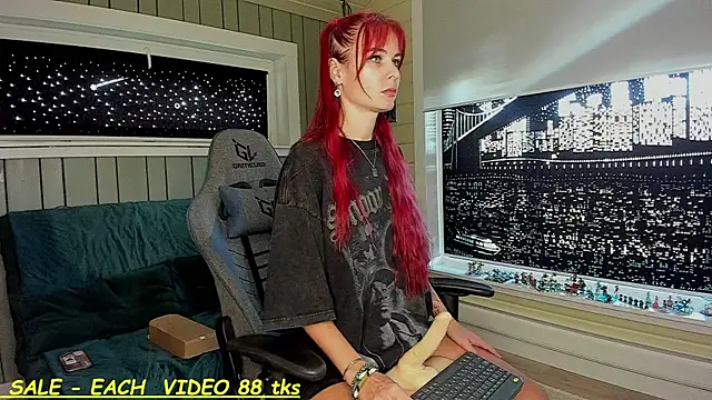 SandyChris online show from September 2025 10:16:02 AM