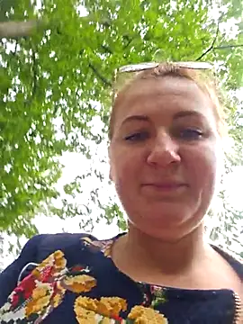 Snapshot of Marushka chatting on September 2025 06:45:02 AM Marushka online show from September 2025 06:45:02 AM