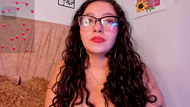 Snapshot of sweet_p_ chatting on May 2026 06:04:02 PM sweet p online show from May 2026 06:04:02 PM