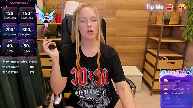Snapshot of _fiona_Love chatting on January 2025 03:15:02 AM  fiona Love online show from January 2025 03:15:02 AM