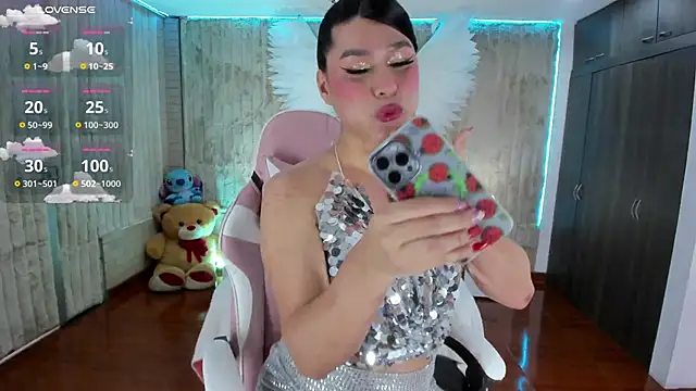 Snapshot of floryn_susana chatting on December 2024 06:13:01 PM floryn susana online show from December 2024 06:13:01 PM