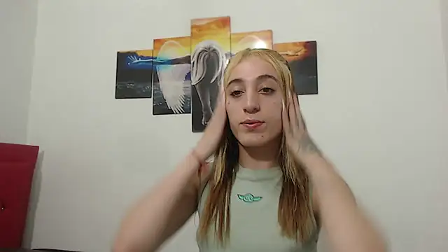 andreahhill online show from April 2026 09:42:01 PM