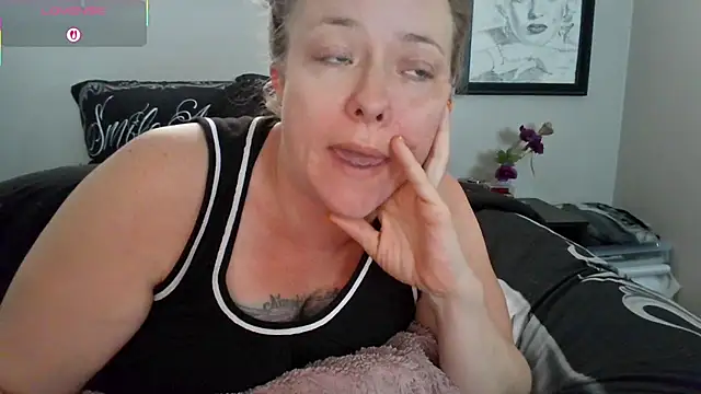 julimonroe online show from October 2025 10:15:01 PM