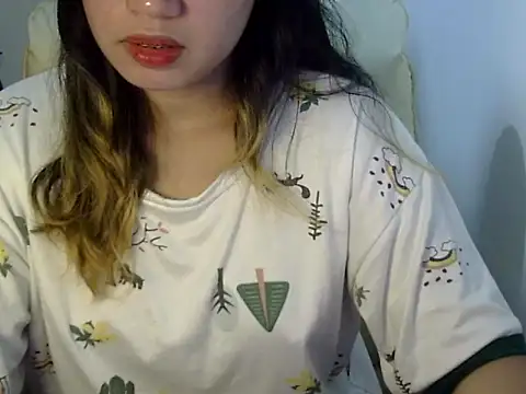    zurIII09  online show from October 2025 07:28:01 AM