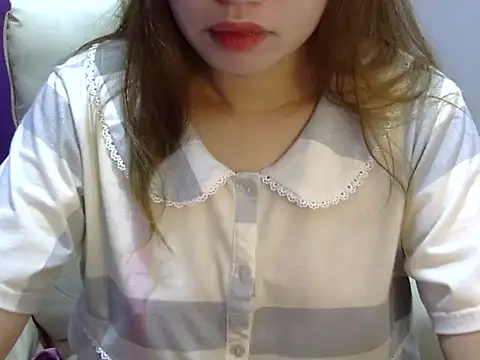    zurIII09  online show from February 2026 11:34:02 PM