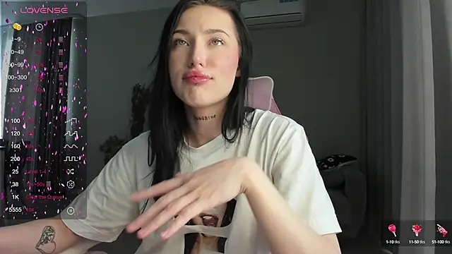 JenniferQueen11 online show from February 2025 08:11:02 AM