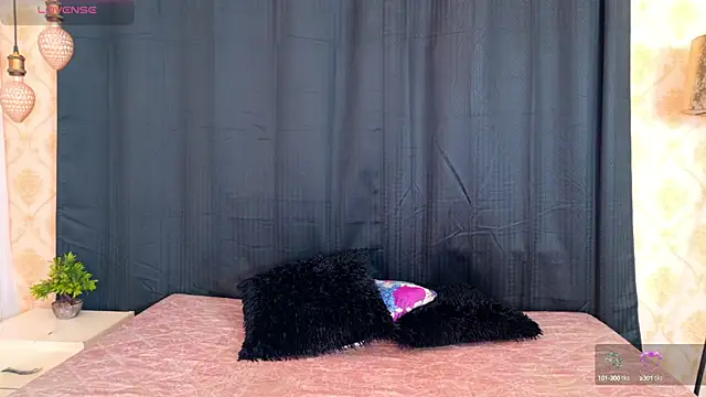 DENISE WOLFE online show from September 2025 12:30:01 PM