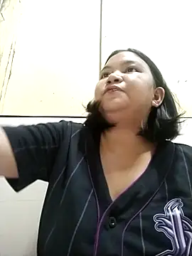 milkytitsmom4u online show from October 2025 02:30:01 AM