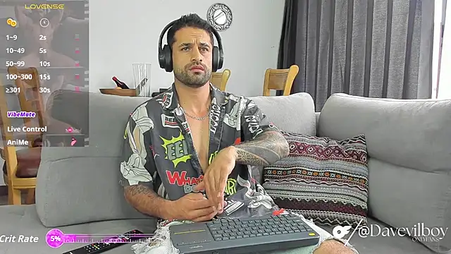 Snapshot of Davevilboy chatting on October 2025 02:59:02 PM Davevilboy online show from October 2025 02:59:02 PM