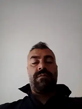 Snapshot of kevgir08 chatting on June 2026 03:44:02 AM kevgir08 online show from June 2026 03:44:02 AM