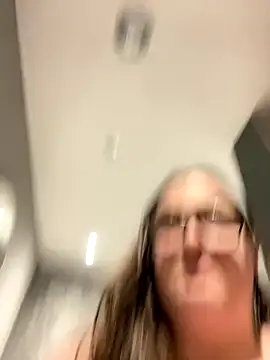 Rebecca Summer online show from November 2025 07:21:02 AM