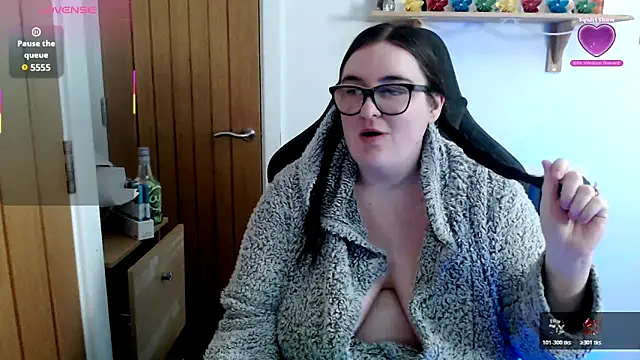 Snapshot of Rebecca_Summer chatting on April 2026 06:25:02 AM Rebecca Summer online show from April 2026 06:25:02 AM