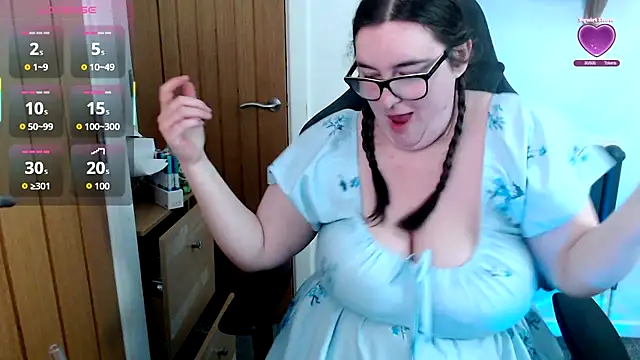 Snapshot of Rebecca_Summer chatting on April 2026 05:26:01 PM Rebecca Summer online show from April 2026 05:26:01 PM