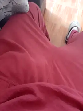 feet toes online show from May 2026 02:12:01 PM
