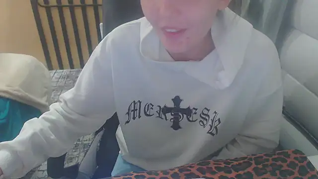 Laco-cO online show from October 2025 05:17:01 PM