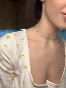 Camilla Railian online show from January 2025 07:10:01 PM