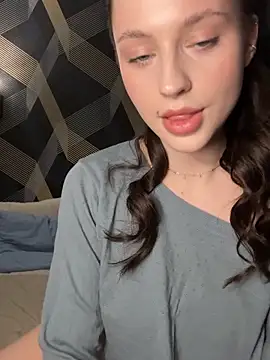 Camilla Railian online show from March 2025 04:20:02 PM