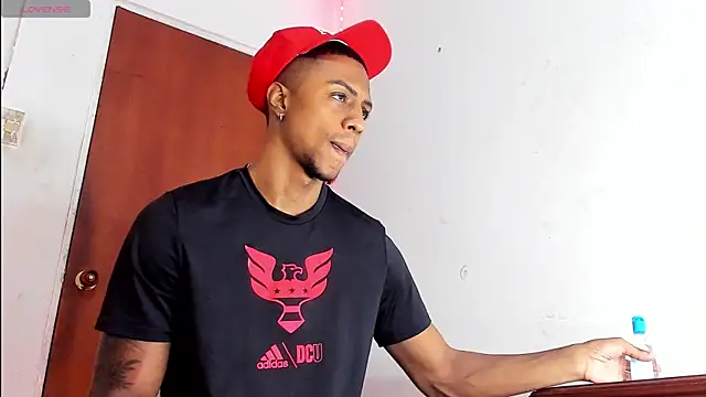 YeremiBrowm online show from December 2024 08:01:02 PM