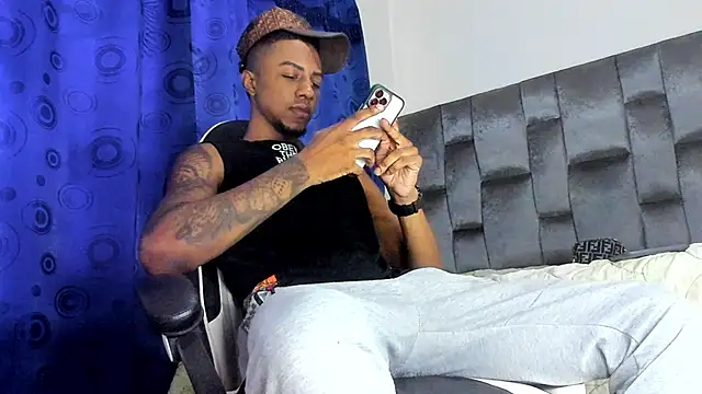 YeremiBrowm online show from February 2025 08:13:01 PM