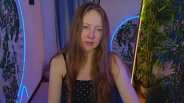 Snapshot of freya_nilsson chatting on December 2024 03:52:01 PM freya nilsson online show from December 2024 03:52:01 PM