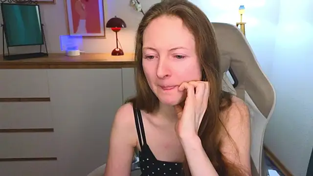 Snapshot of freya_nilsson chatting on December 2024 07:14:01 PM freya nilsson online show from December 2024 07:14:01 PM