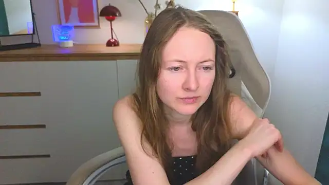 Snapshot of freya_nilsson chatting on December 2024 04:09:01 PM freya nilsson online show from December 2024 04:09:01 PM