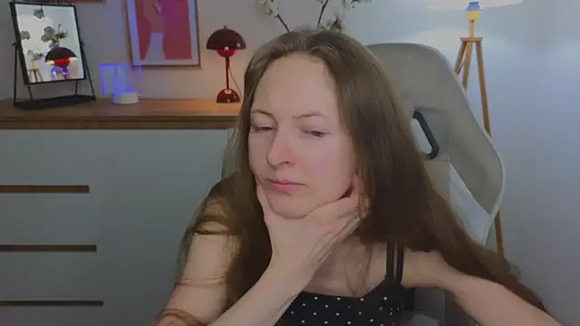 Snapshot of freya_nilsson chatting on December 2024 03:39:01 PM freya nilsson online show from December 2024 03:39:01 PM