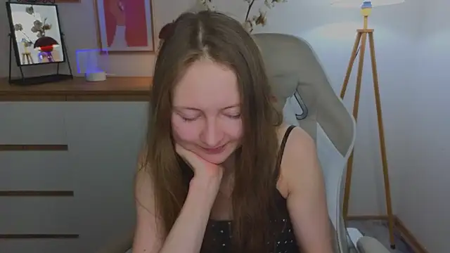 Snapshot of freya_nilsson chatting on December 2024 06:42:02 PM freya nilsson online show from December 2024 06:42:02 PM