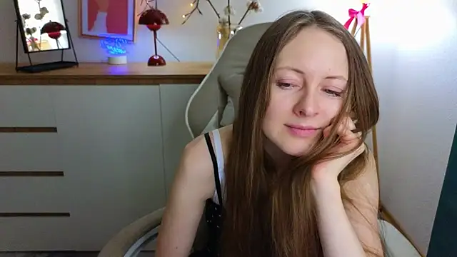 Snapshot of freya_nilsson chatting on January 2025 04:27:01 PM freya nilsson online show from January 2025 04:27:01 PM
