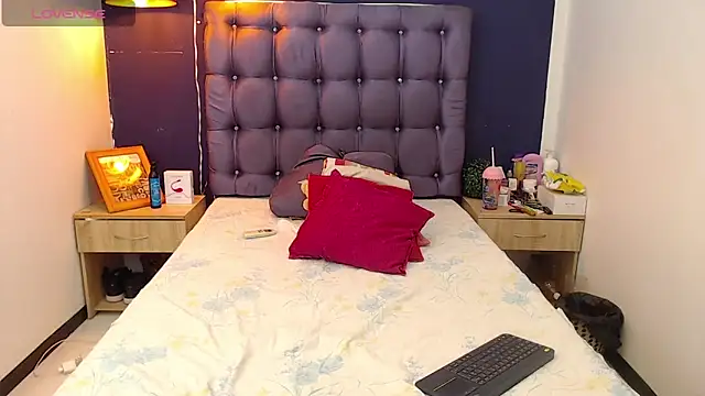Keilyn Hot  online show from February 2025 12:52:02 AM