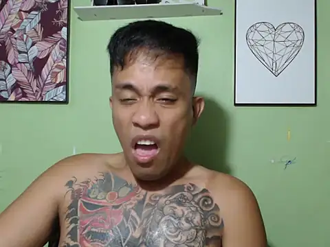 Thyler08 online show from November 2025 01:06:02 PM