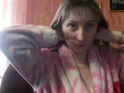 Snapshot of Biddy_Alana chatting on December 2024 09:01:01 AM Biddy Alana online show from December 2024 09:01:01 AM
