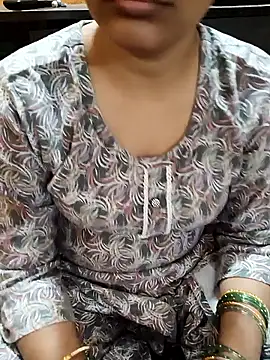 Diya 143 online show from November 2025 05:02:02 PM