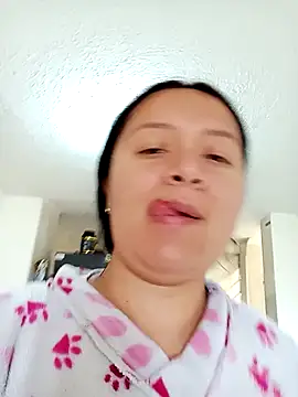 Arisha34 online show from December 2024 04:20:01 PM