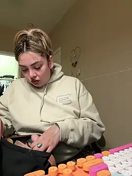 nativepumpkin95 online show from February 2025 04:37:01 AM